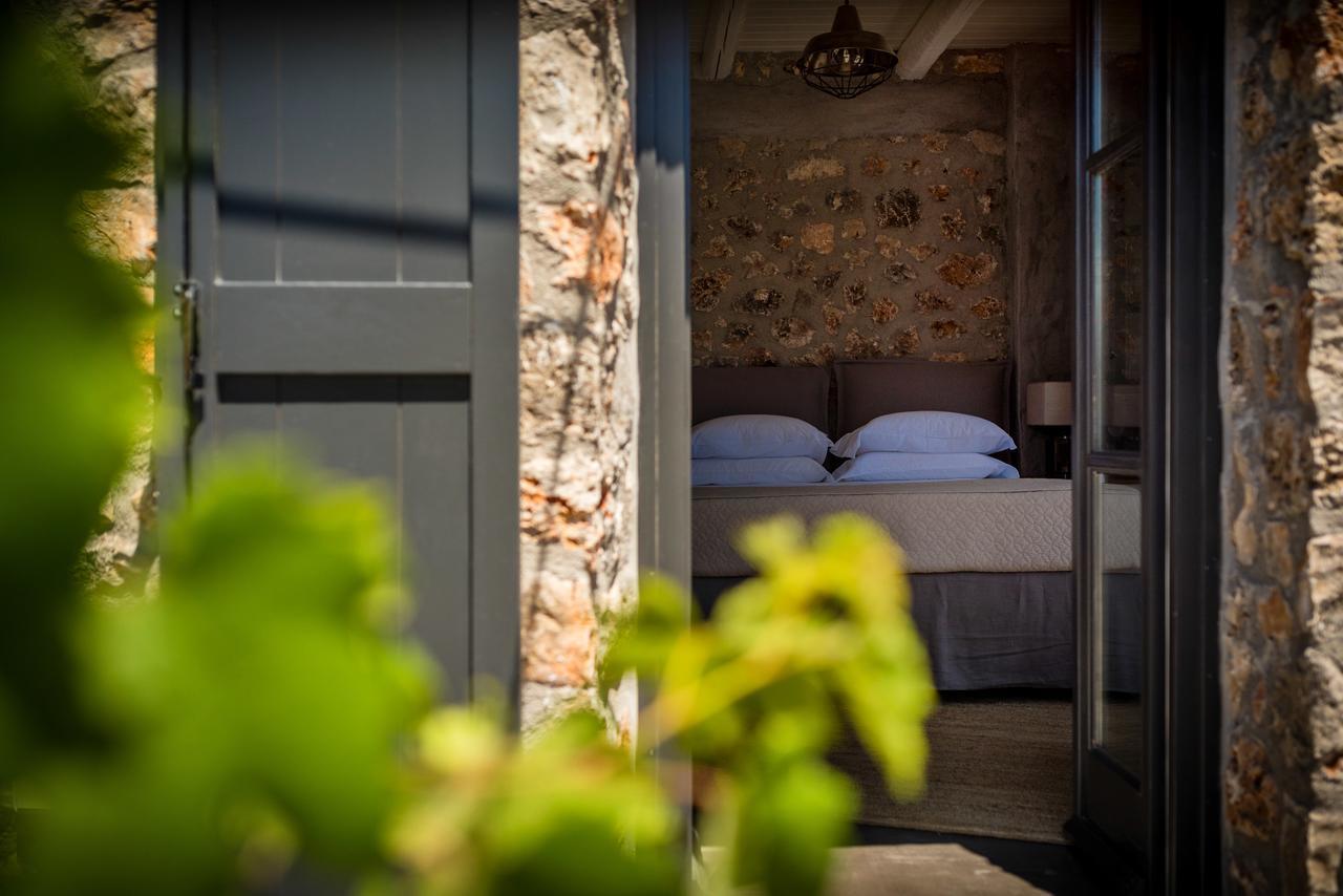 North Point Rooms Antipata  Bagian luar foto